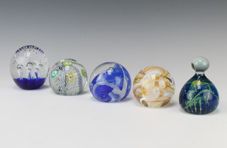 A Mdina style paperweight 9cm, a Caithness do. ribbons 6cm, 3 others 