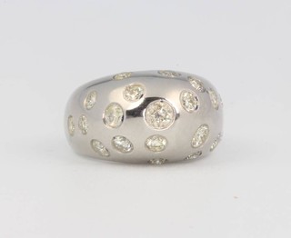 A platinum and diamond bombe shaped ring, 1.47ct, size L