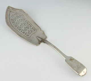 A Victorian silver fish slice with pierced decoration Exeter 1838, 139 grams