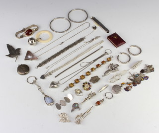 A silver gateleg bracelet and minor silver jewellery