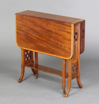 An Edwardian inlaid mahogany crossbanded Sutherland table 62cm h x 60cm w x 16cm when closed x 76cm when open 