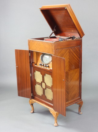 A Camco radiogram contained in a walnut case, raised on cabriole supports 113cm h x 52cm w x 48cm d
