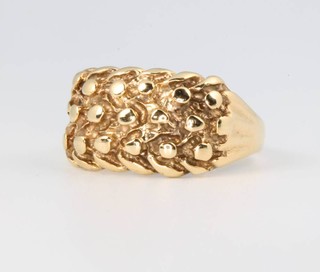 A 9ct yellow gold gents ring, 3.7 grams, size N 