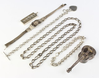 A silver box in the form of a guitar and minor silver jewellery, 139 grams
