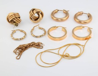 4 pairs of 9ct yellow gold earrings and minor chains, 26 grams