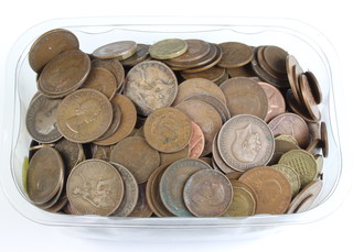 A quantity of pre-1947 coins, 56 grams and minor uk coins