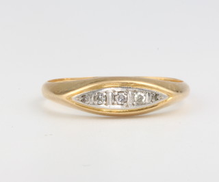 An 18ct yellow gold 5 stone diamond ring size Q 1/2, 2.2 grams