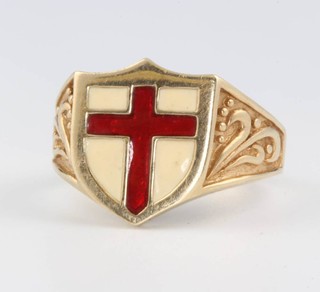 A gentleman's 9ct yellow gold ring with enamelled cross of St George size W, 7.5 grams