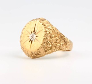 A 9ct yellow gold diamond set ring size T 