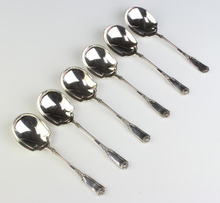 A set of 6 silver spoons and 6 forks with fancy handles, Sheffield 1957, 380 grams
