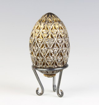 A pierced silver commemorative egg London 1979, 270/500, 95 grams, boxed and with stand