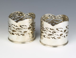A pair of silver pierced wine coasters Sheffield 1919, 9cm, 468 grams
