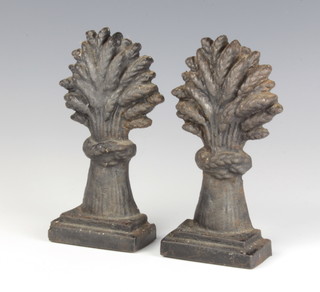 A pair of 19th Century cast iron bookends in the form of sheaths of corn 18cm h x 7cm w x 4cm d 