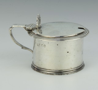 A George IV circular silver mustard of plain form London 1828, 114 grams 