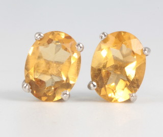A pair of citrine silver ear studs approx. 1.2ct 