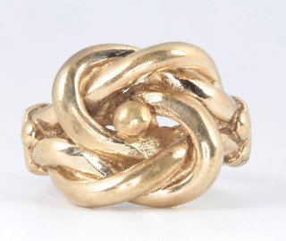 A gentleman's 9ct yellow gold knot ring 13 grams, size V 
