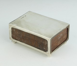 A Victorian silver matchbox sleeve on ball feet, London 1889 9cm x 6cm x 4cm 