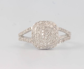 A 9ct white gold gem set dress ring size R 1/2 2.9 grams gross