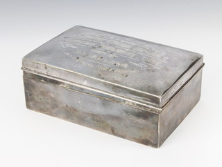 An Edwardian rectangular silver cigarette box with presentation inscription Birmingham 1903, 15cm x 10cm x 6cm 