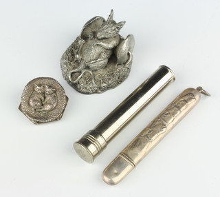 A silver pencil holder decorated with horses heads and minor items