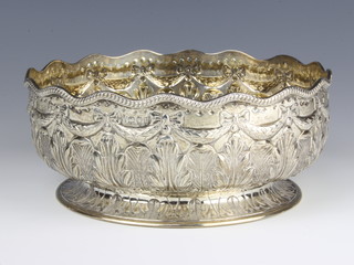 A Victorian repousse silver pedestal bowl decorated with acanthus leaves and swags, London 1895, maker Charles Stuart Harris, 19cm, 414 grams 