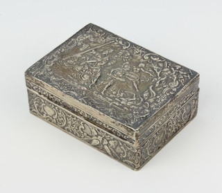 A Continental repousse silver rectangular box decorated with classical figures, cherubs and birds, with import marks, Chester 1901, 7.5cm x 5cm x 3cm, 124 grams
