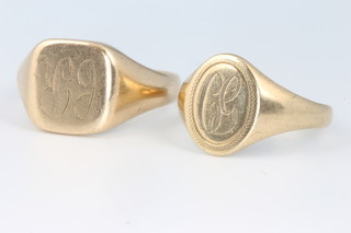 Two gentleman's 9ct yellow gold signet rings, size T and X, 13 grams