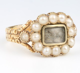 An Edwardian 15ct yellow gold bar brooch together with a Georgian seed pearl in memoriam ring size P 