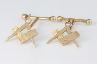 A pair of 9ct yellow gold Masonic cufflinks 2.9 grams