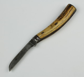 A Saynor, Cooke and Ridal folding pruning knife, the blade marked Saynor and with stag horn grip 
