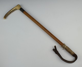 A hunting crop with stag horn handle 