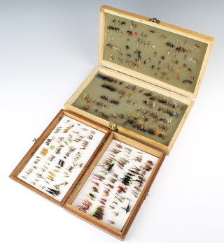 2 wooden fishing fly boxes and contents of approx. 200 flies, an Alcock Aqua spiders fly  