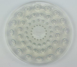 A Lalique Asters pattern plate, the base etched R LALIQUE, FRANCE to the centre, 18 cm diam
