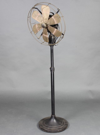 A vintage General Electric brass and Japanned metal fan 20cm x 122cm x 38cm 