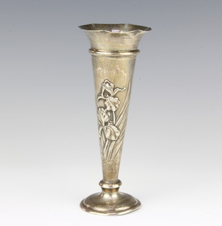 An Art Nouveau silver tapered vase decorated with irises, London 1904, 17cm 