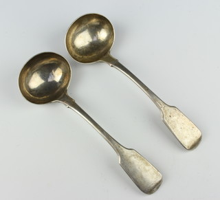 A pair of early Victorian silver ladles of fiddle pattern shape, Exeter 1830, 146 grams