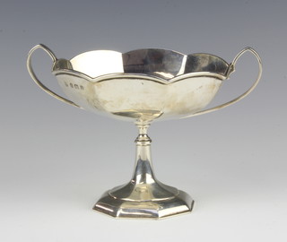 An octagonal silver 2 handled tazza with waisted stem Birmingham 1912, 11cm, 164 grams