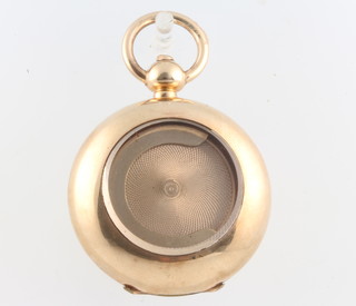 A 9ct yellow gold sovereign case with bevelled glass front 