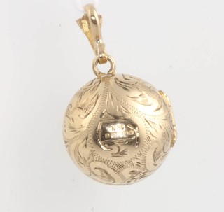 A 9ct yellow gold spherical locket 4.2 grams 