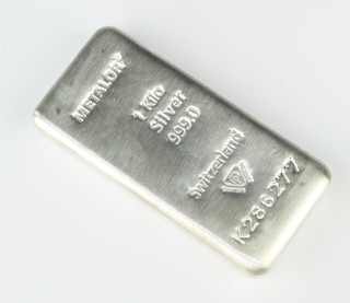 A Metalor 1000 gram silver ingot no. K286277 