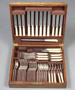 A canteen of silver plated cutlery for 6 contained in an oak canteen 