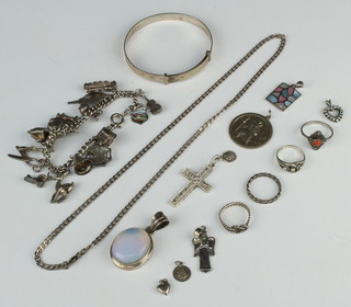 A silver bracelet and minor silver jewellery 99 grams 