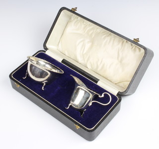 A silver cream jug and sugar bowl Birmingham 1946, 125 grams, cased 