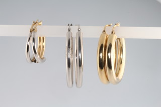 Three pairs of 9ct yellow gold earrings, 5 grams 