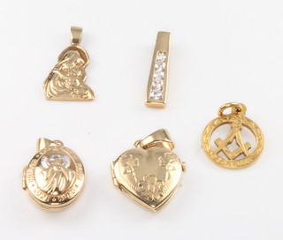 Five 9ct yellow gold pendants 8.8 grams
