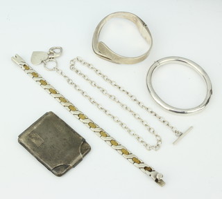 A silver necklace and minor silver jewellery 156 grams 