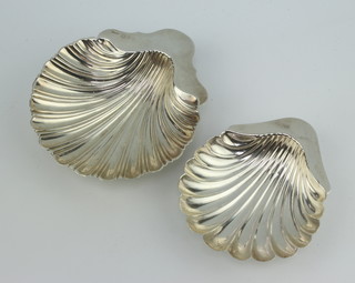 Two Victorian silver shell butter dishes London 1890 and Sheffield 1896, 146 grams