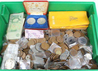 A quantity of world coins and bank notes including minor Roman 