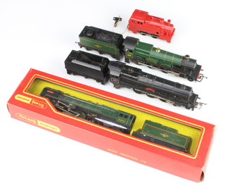 A Triang Hornby Dublo locomotive and tender R.259S Britannia  boxed, a ditto Prince Albert unboxed, ditto Princess Elizabeth and a clockwork locomotive 