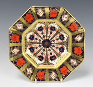 A Royal Crown Derby Old Imari pattern octagonal plate 22cm 